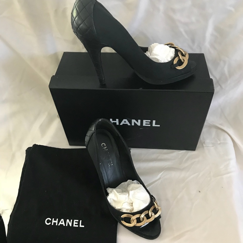 Chanel 31/2”heelBlack quilted lather size6(36)